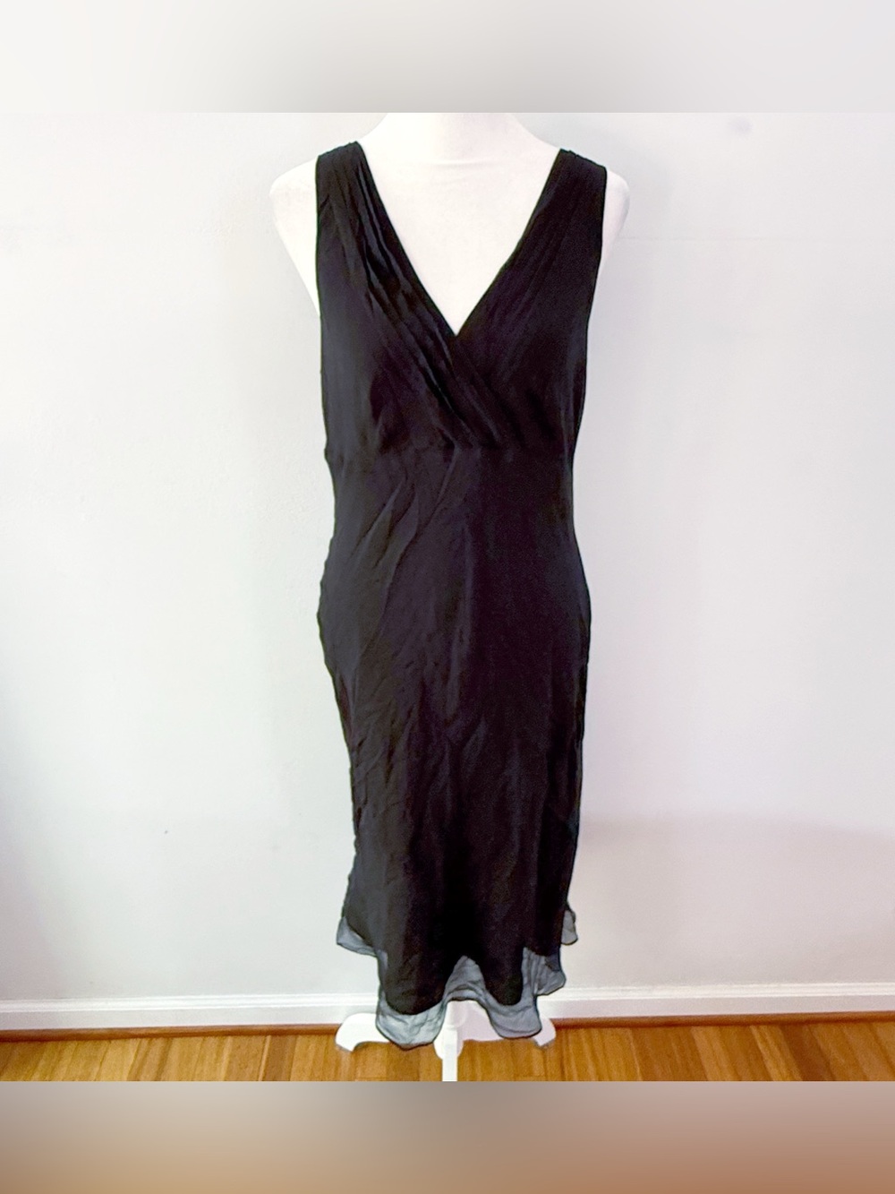 BCBGMaxArizia Women 100% Silk Sheer Black Dress Size 10 Minimalist Event Party